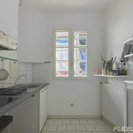 Flexliving - - Prague * Paris